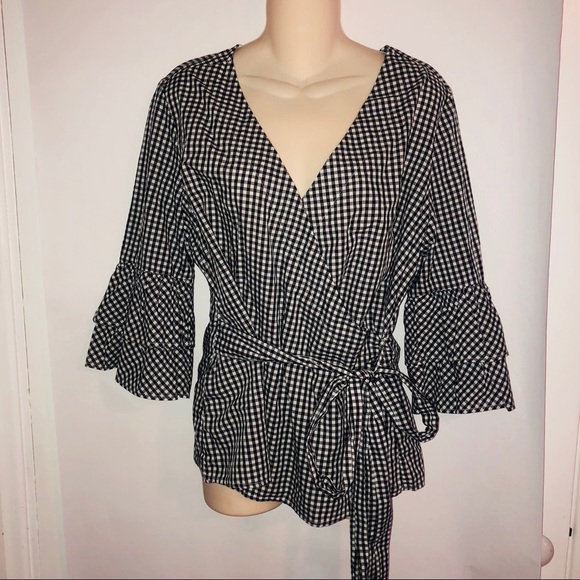 NWOT BeachLunchLounge Gingham Bell Sleeve Top - Picture 1 of 6